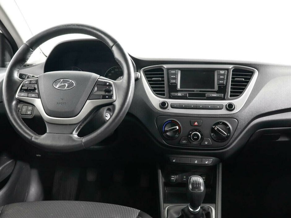 Hyundai Solaris, 1.6 л, МТ, 2017 фото 7