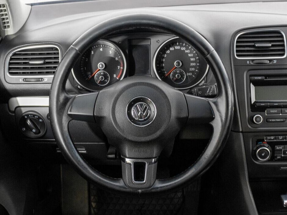 Volkswagen Golf, 1.6 л, Робот, 2009 фото 8