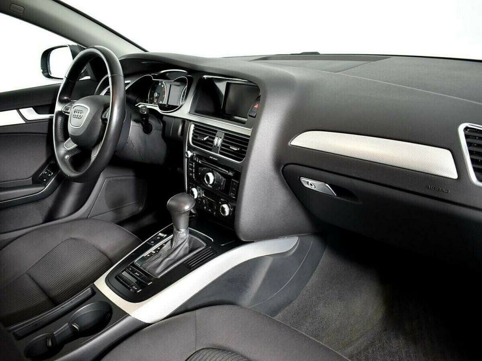 Audi A4, 1.8 л, Вариатор, 2013 фото 2