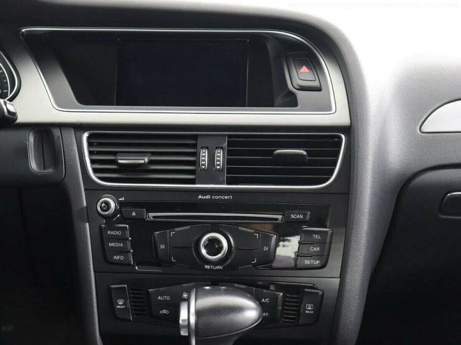Audi A4, 1.8 л, Вариатор, 2015 фото 1