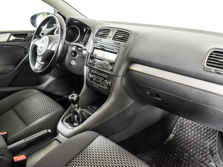 Volkswagen Golf, 1.6 л, МТ, 2010 фото 2