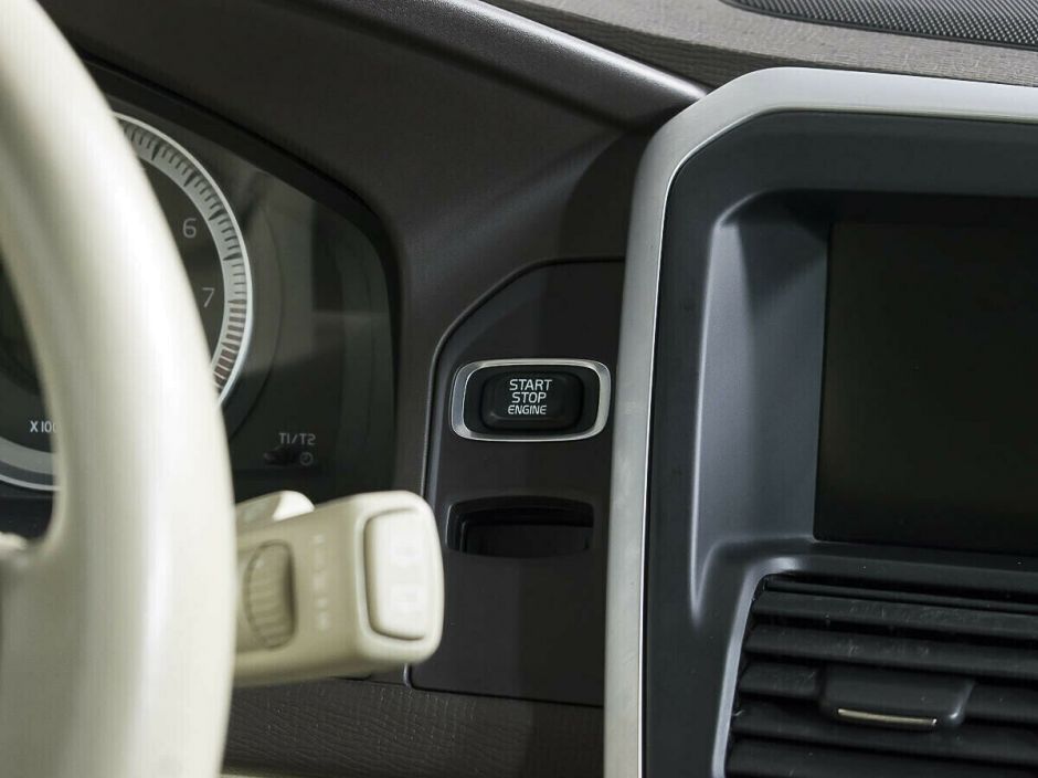 Volvo XC60, 2.0 л, Робот, 2011 фото 7