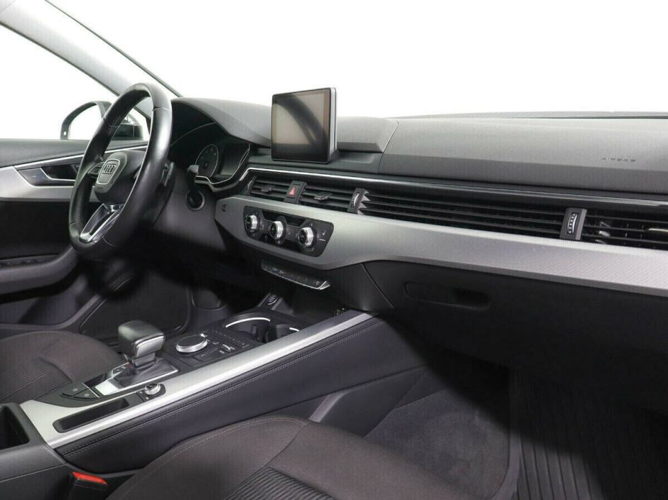 Audi A4, 1.4 л, Робот, 2015 фото 2
