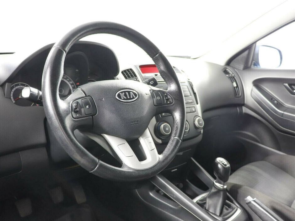 Kia Ceed, 1.6 л, МТ, 2010 фото 7