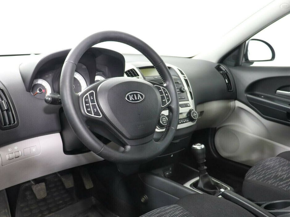 Kia Ceed, 1.6 л, МТ, 2010 фото 7