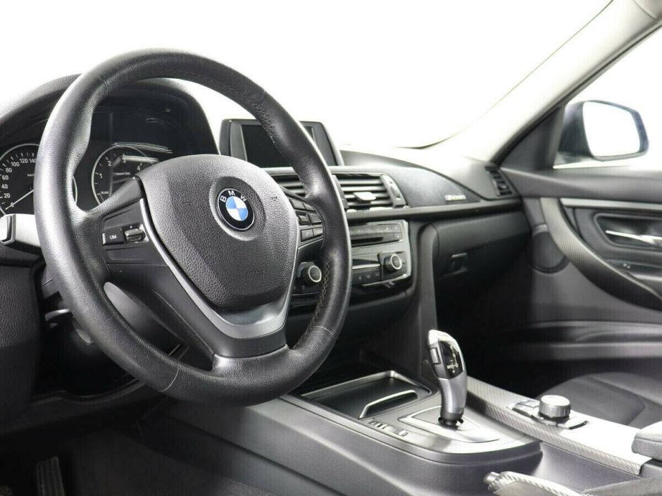 BMW 3 серии, 2.0 л, АТ, 2017 фото 2