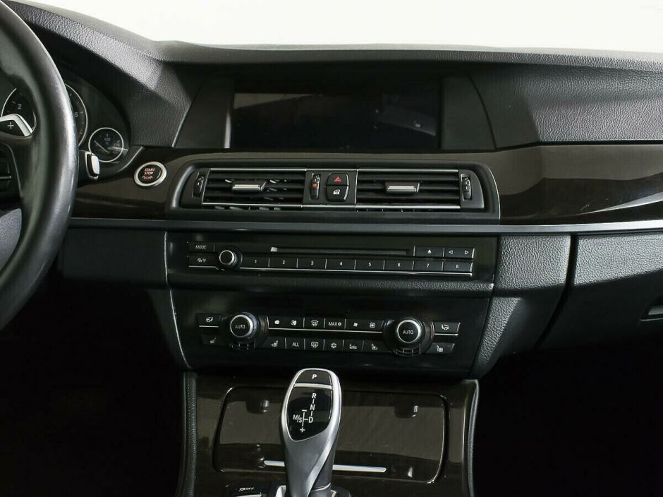 BMW 5 серии, 3.0 л, АТ, 2010 фото 11