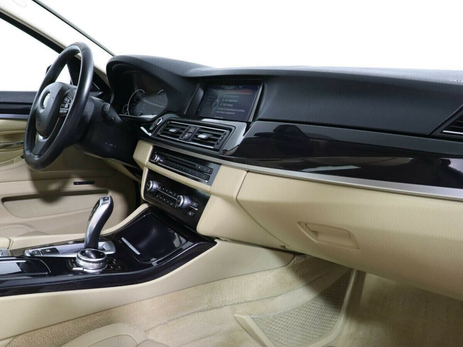 BMW 5 серии, 3.0 л, АТ, 2014 фото 8