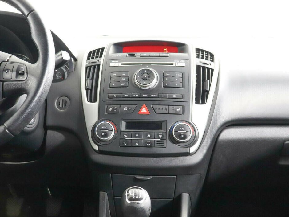 Kia Ceed, 1.6 л, МТ, 2012 фото 1