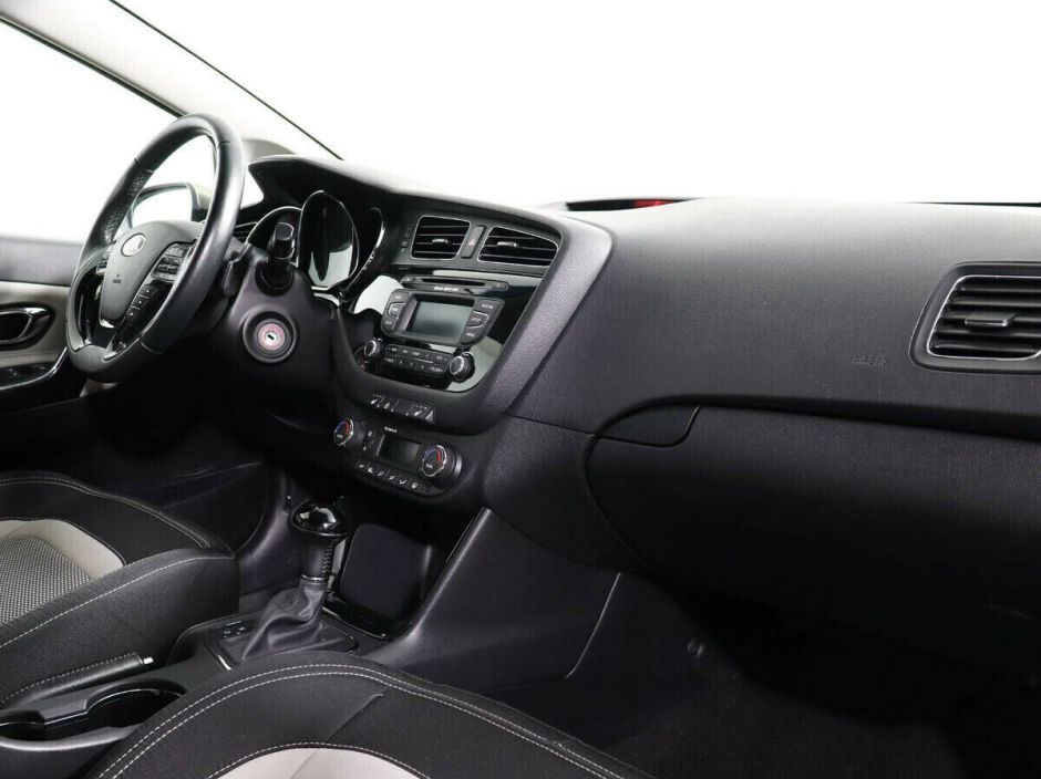 Kia Ceed, 1.6 л, АТ, 2015 фото 2