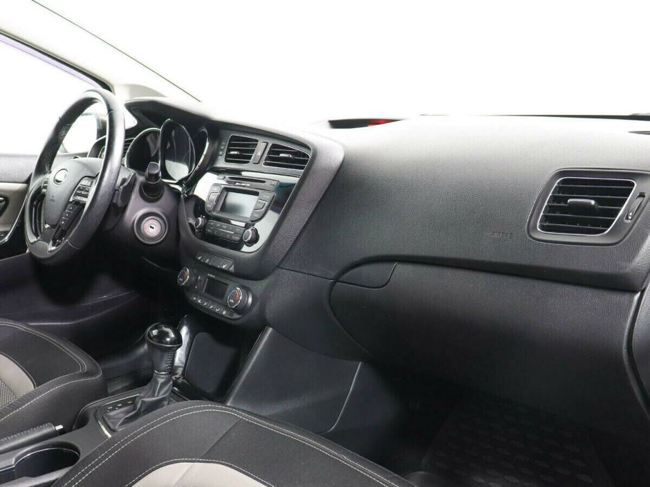 Kia Ceed, 1.6 л, АТ, 2015 фото 2