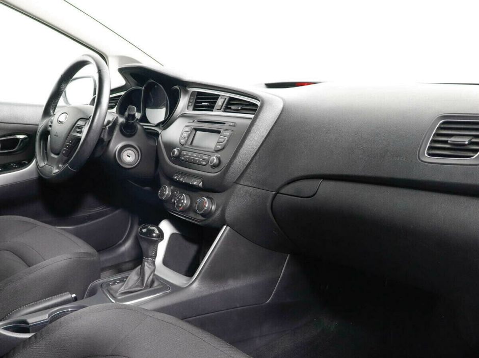 Kia Ceed, 1.6 л, Робот, 2017 фото 1