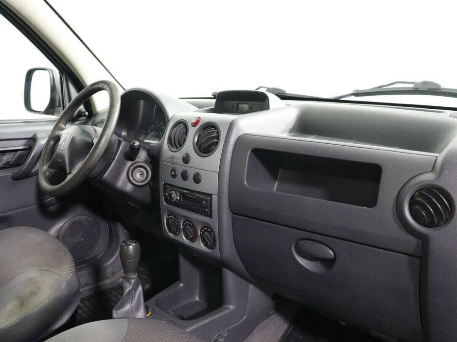 Citroen Berlingo, 1.4 л, МТ, 2010 фото 2