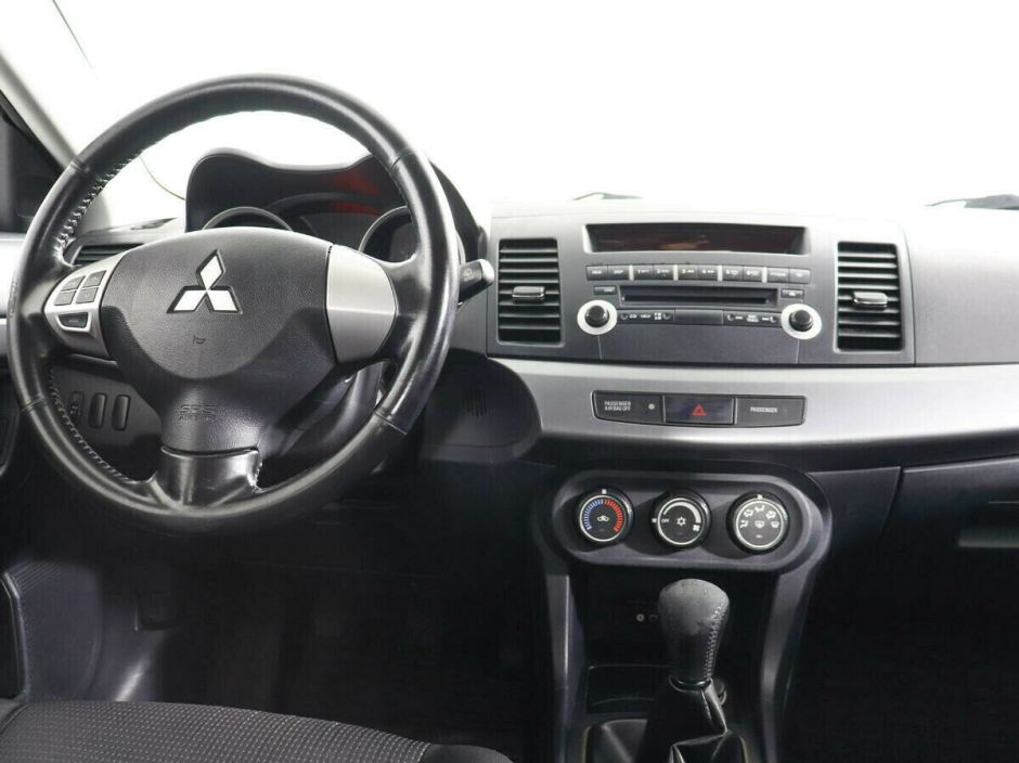 Mitsubishi Lancer, 1.8 л, МТ, 2010 фото 7
