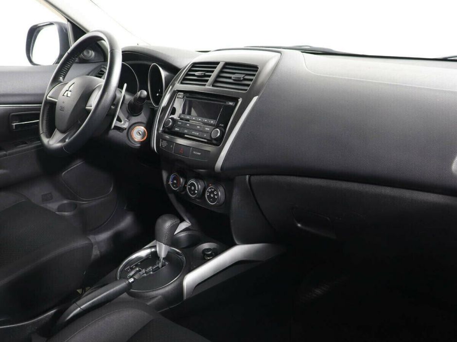 Mitsubishi ASX, 1.8 л, Вариатор, 2014 фото 2