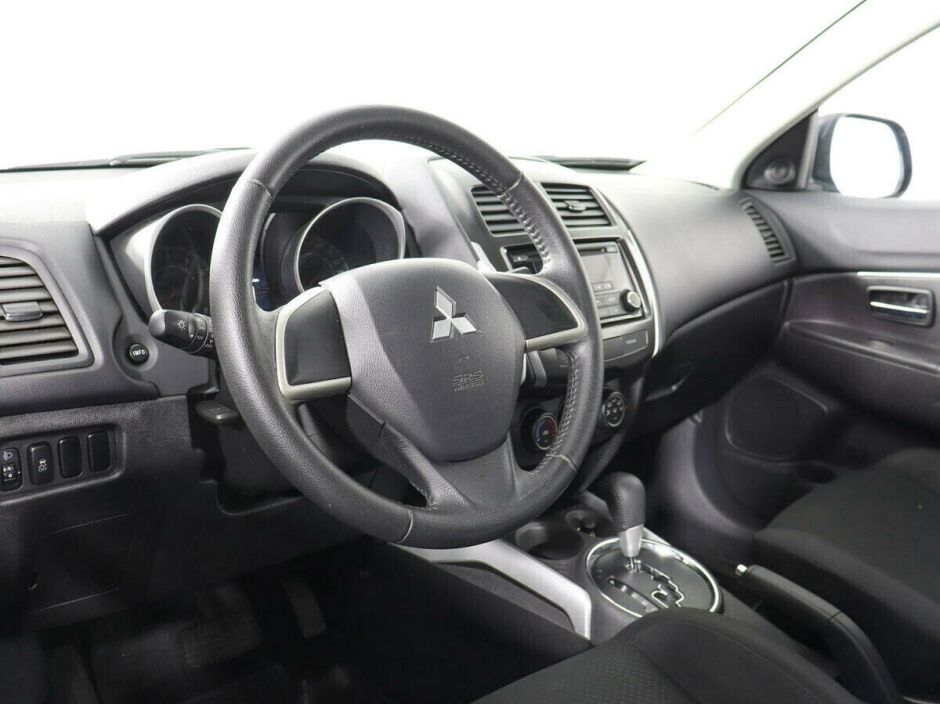 Mitsubishi ASX, 1.8 л, Вариатор, 2013 фото 2