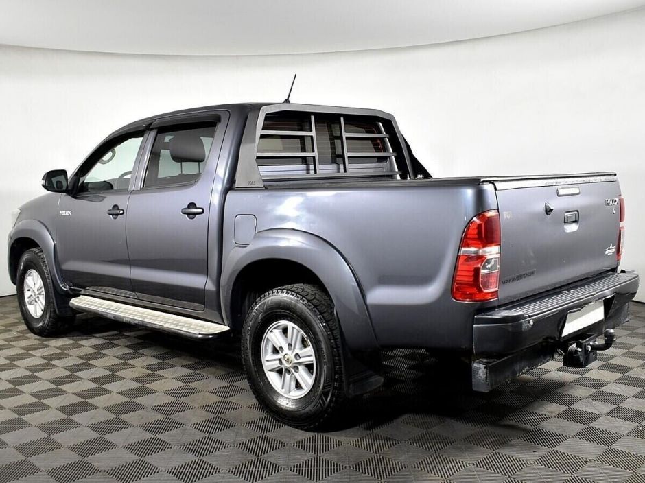 Toyota Hilux, 2.5 л, МТ, 2013 фото 6