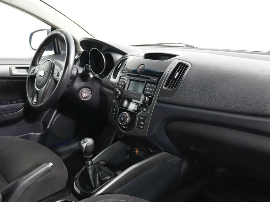 Kia Cerato, 2.0 л, МТ, 2011 фото 2