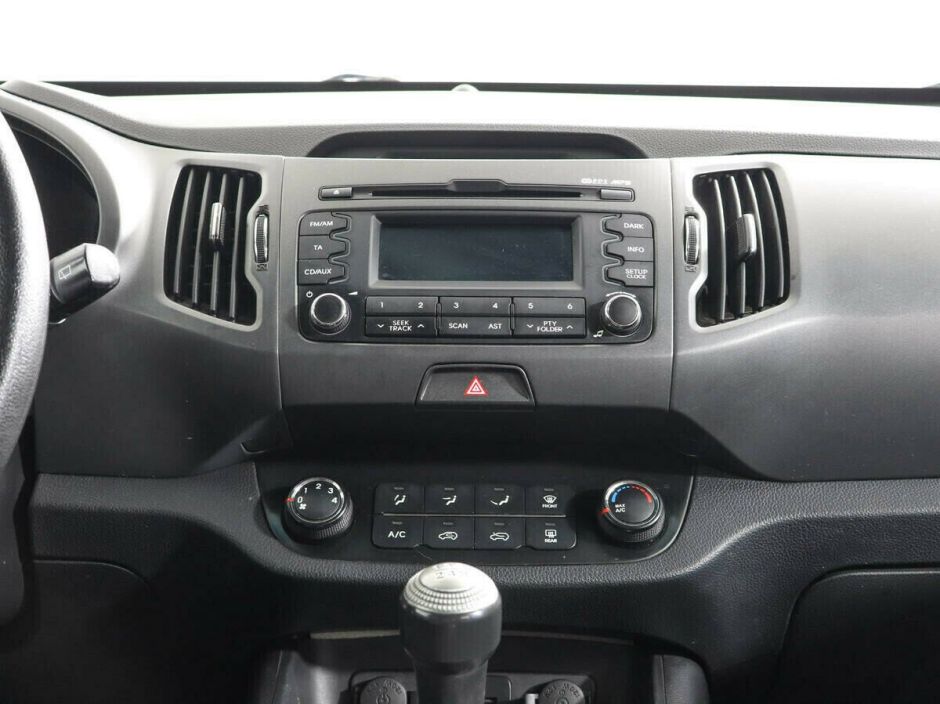 Kia Sportage, 2.0 л, МТ, 2010 фото 2