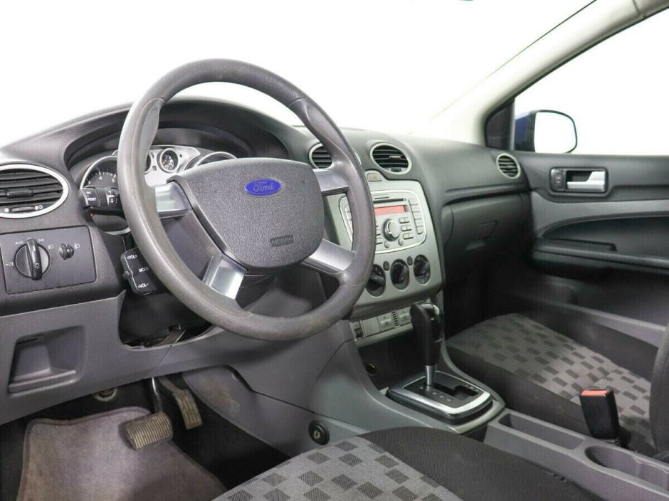 Ford Focus, 2.0 л, АТ, 2010 фото 7