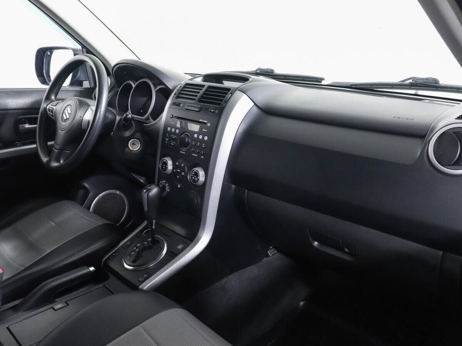 Suzuki Grand Vitara, 2.0 л, АТ, 2008 фото 2