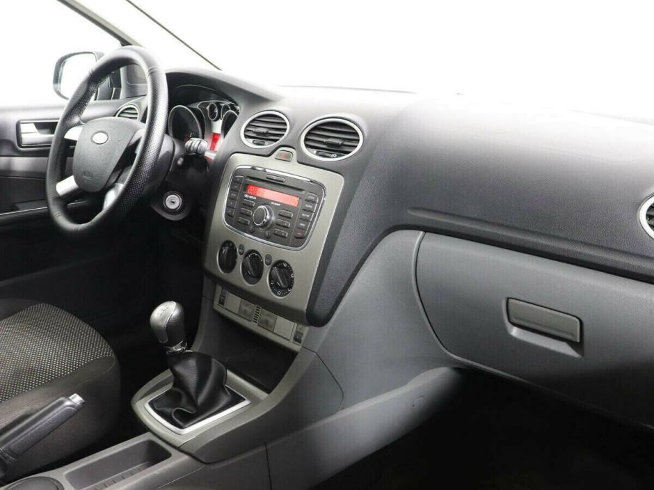 Ford Focus, 1.6 л, МТ, 2010 фото 7