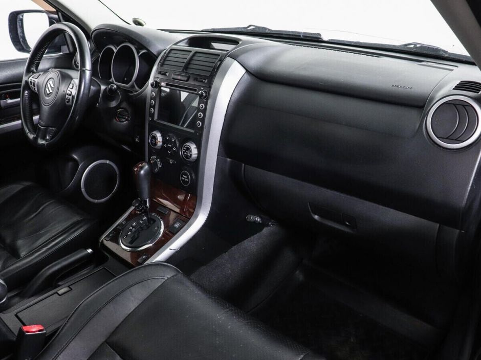 Suzuki Grand Vitara, 2.0 л, АТ, 2008 фото 2