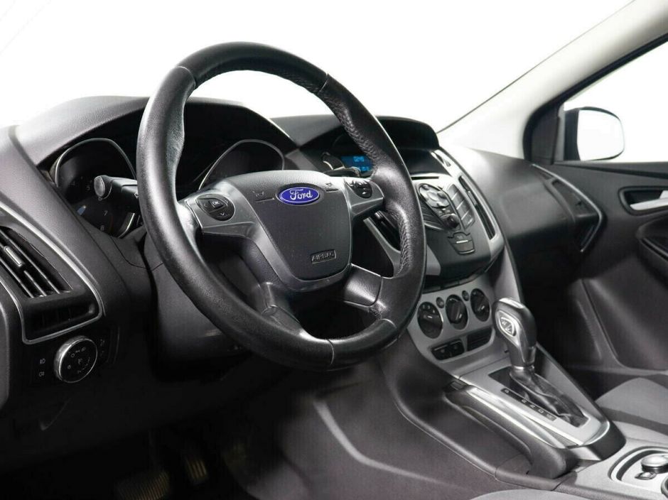 Ford Focus, 1.6 л, Робот, 2011 фото 2