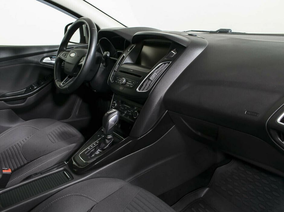 Ford Focus, 1.6 л, Робот, 2017 фото 10