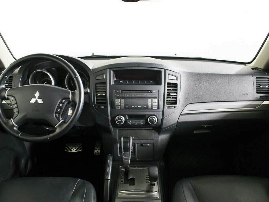 Mitsubishi Pajero, 3.0 л, АТ, 2011 фото 7