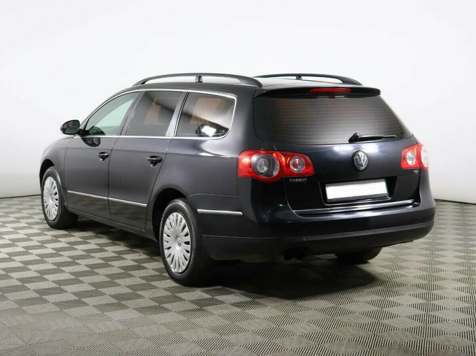 Volkswagen Passat, 1.8 л, Робот, 2009 фото 5