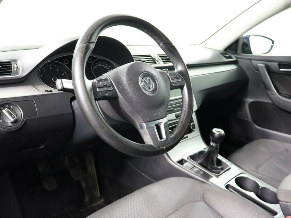 Volkswagen Passat, 1.4 л, МТ, 2012 фото 8