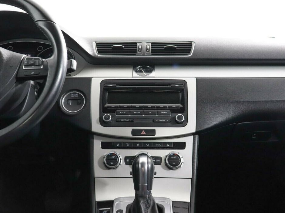 Volkswagen Passat, 1.4 л, Робот, 2013 фото 7
