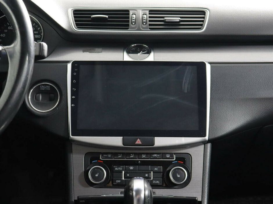 Volkswagen Passat, 1.8 л, Робот, 2013 фото 8