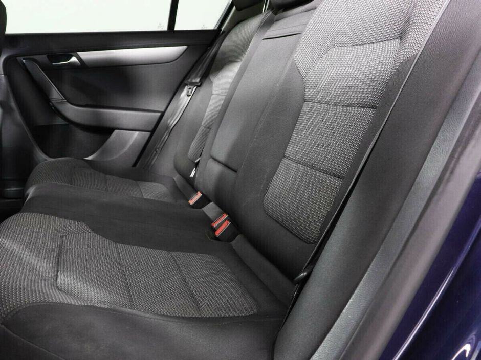 Volkswagen Passat, 1.8 л, Робот, 2013 фото 2