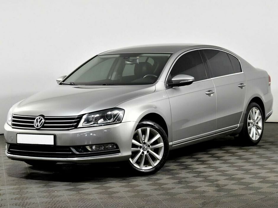 Volkswagen Passat, 1.8 л, Робот, 2013 фото 3