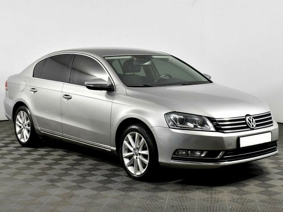 Volkswagen Passat, 1.8 л, Робот, 2013 фото 4
