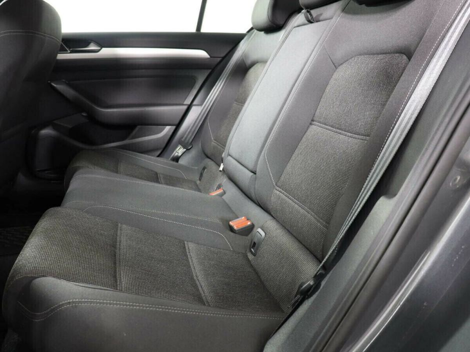 Volkswagen Passat, 1.8 л, Робот, 2016 фото 8