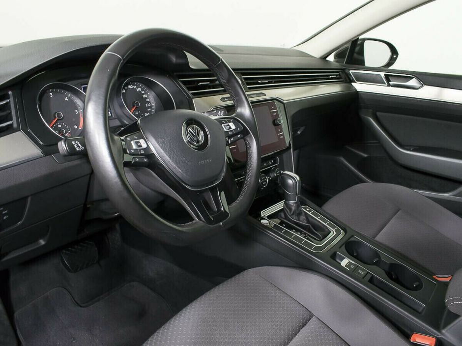 Volkswagen Passat, 2.0 л, Робот, 2017 фото 7