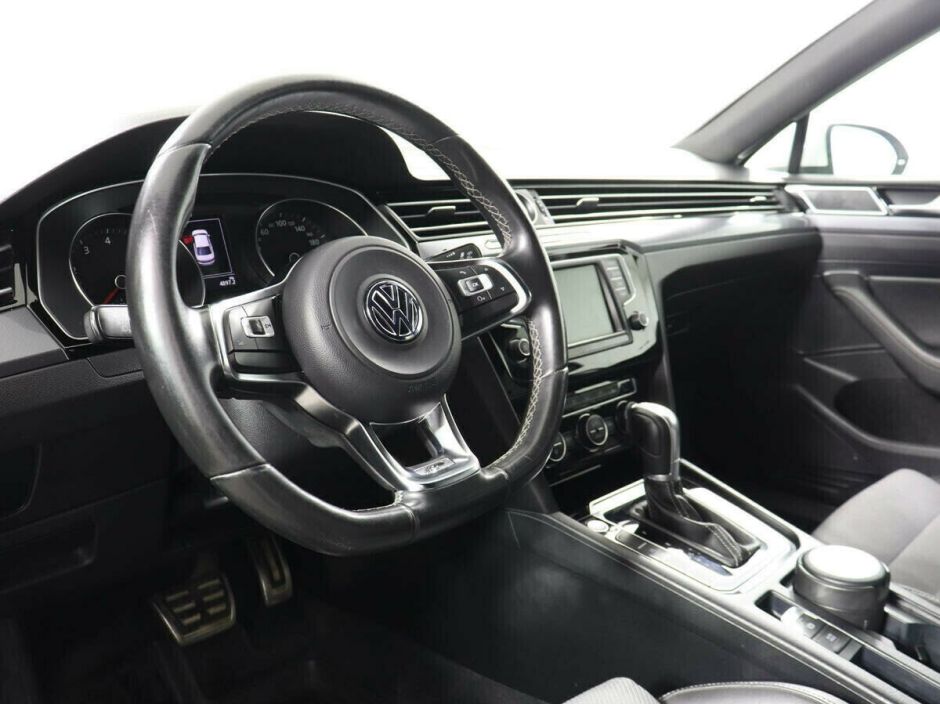 Volkswagen Passat, 1.4 л, Робот, 2017 фото 2