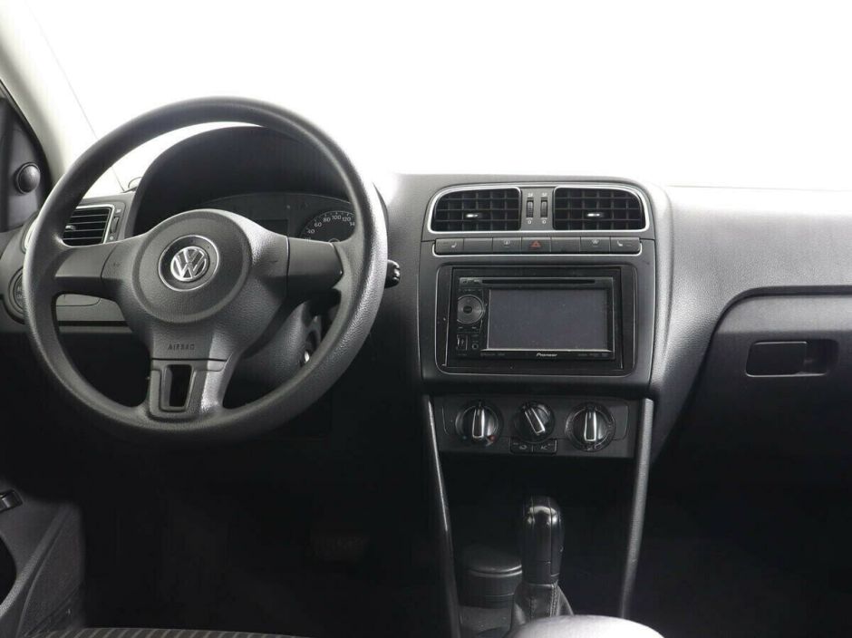 Volkswagen Polo, 1.6 л, АТ, 2011 фото 8
