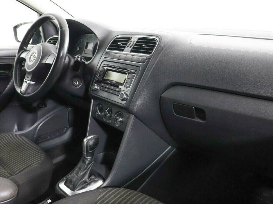 Volkswagen Polo, 1.6 л, АТ, 2012 фото 1