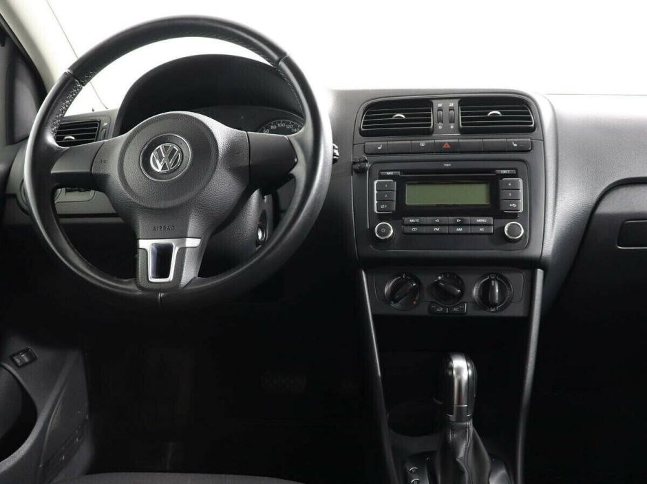 Volkswagen Polo, 1.6 л, АТ, 2012 фото 2
