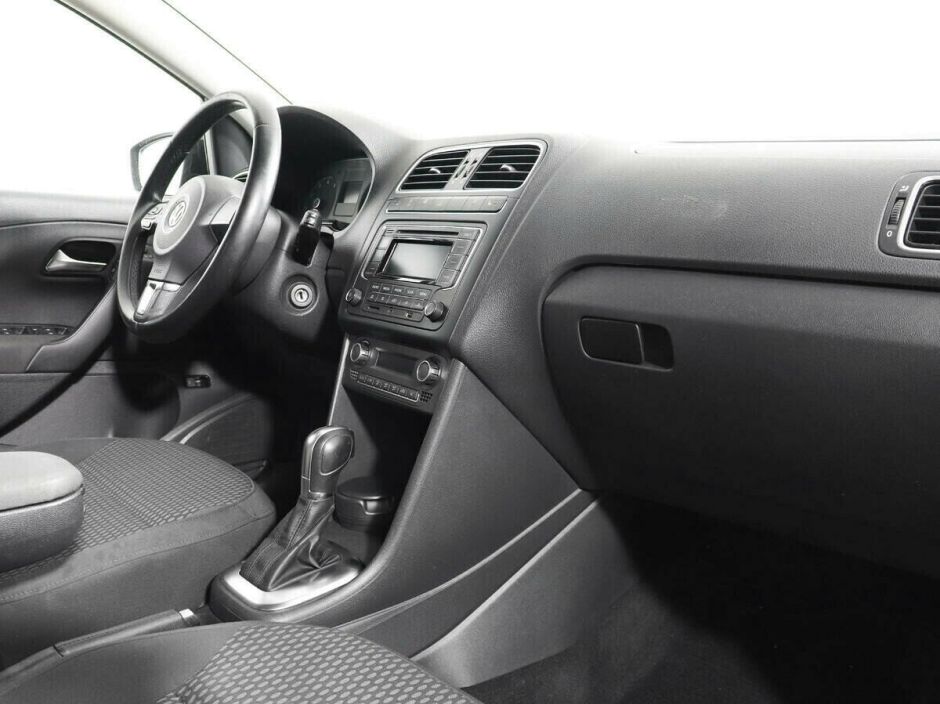 Volkswagen Polo, 1.6 л, АТ, 2011 фото 7