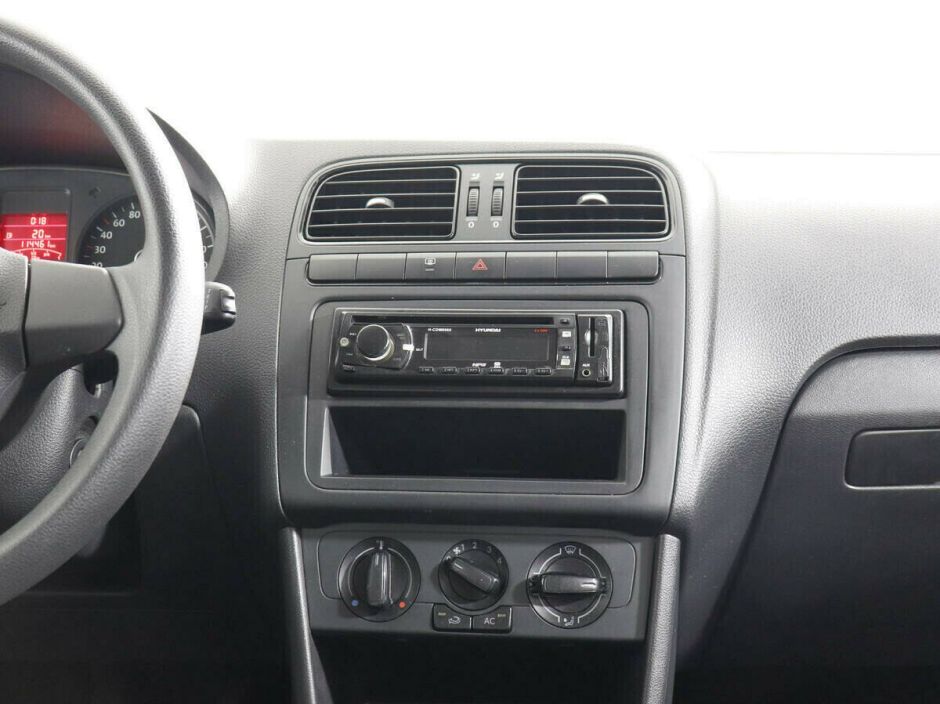 Volkswagen Polo, 1.6 л, МТ, 2012 фото 8