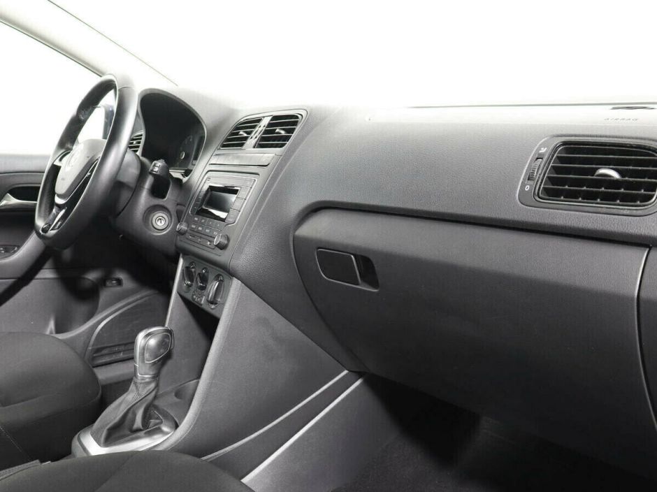 Volkswagen Polo, 1.6 л, АТ, 2017 фото 1