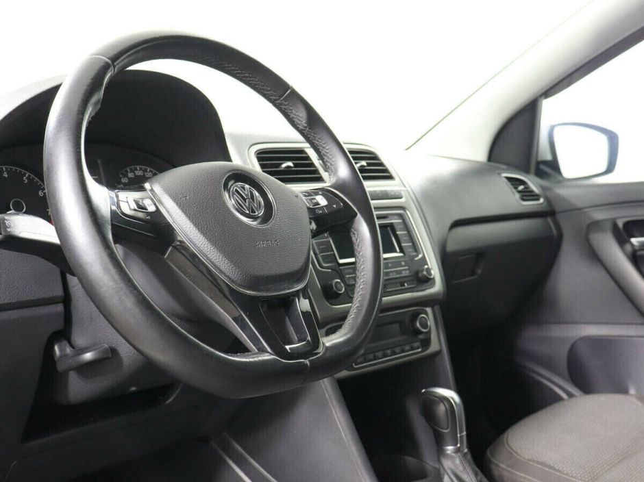 Volkswagen Polo, 1.6 л, АТ, 2018 фото 2