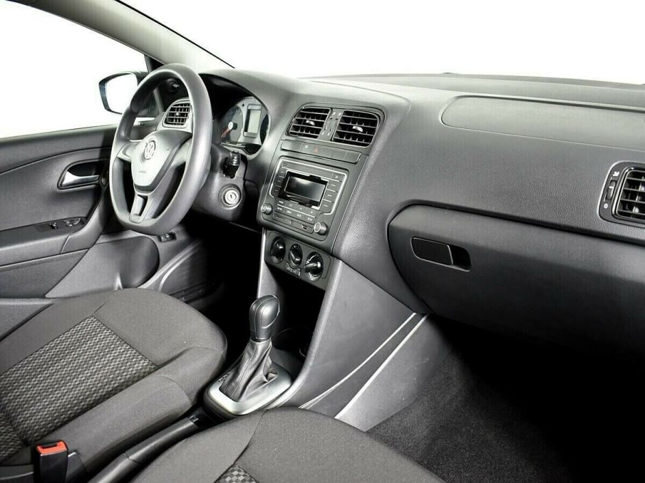 Volkswagen Polo, 1.6 л, АТ, 2016 фото 2