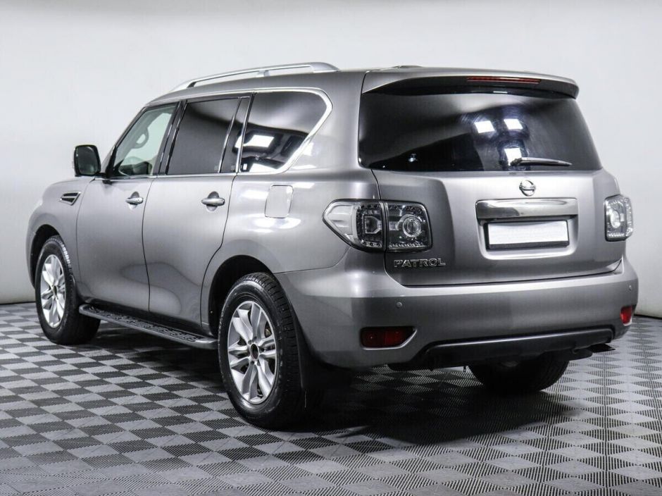 Nissan Patrol, 5.6 л, АТ, 2010 фото 6