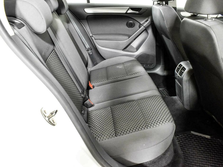 Volkswagen Golf, 1.6 л, Робот, 2010 фото 1